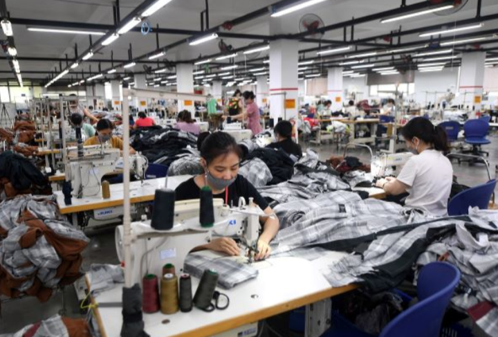 657,900 pekerja swasta terima manfaat gaji minimum baharu