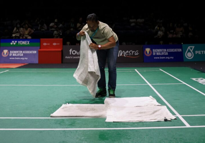 Terbuka Malaysia 2025 tergendala, bumbung Axiata Arena bocor