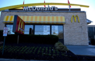 Lebih 700 bekas pekerja saman McDonald’s