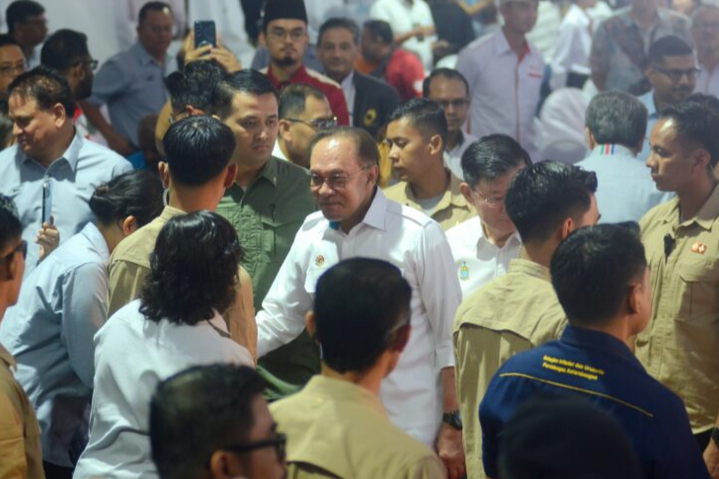Isu perkauman tidak akan bantu negara jadi maju – PM
