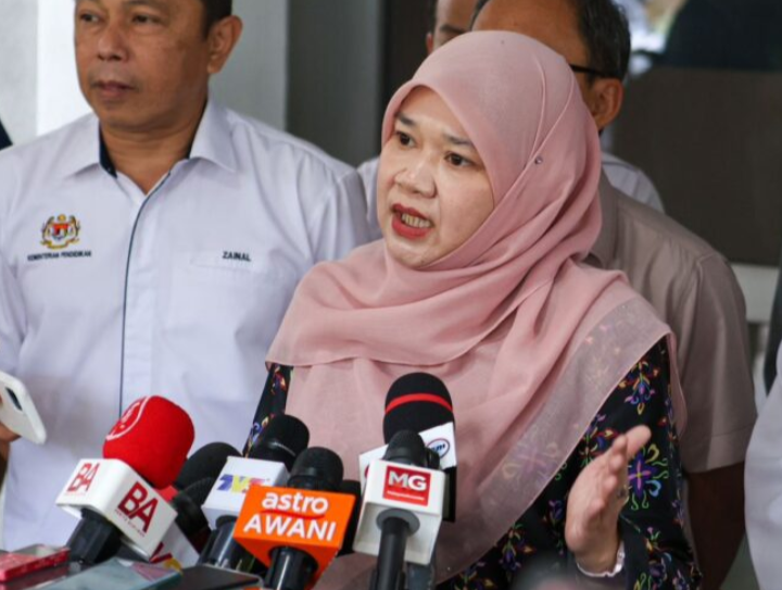 Sekolah diingat jangan ‘potong’ BAP – Fadhlina