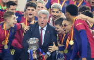 Barcelona julang Piala Super selepas belasah Real Madrid