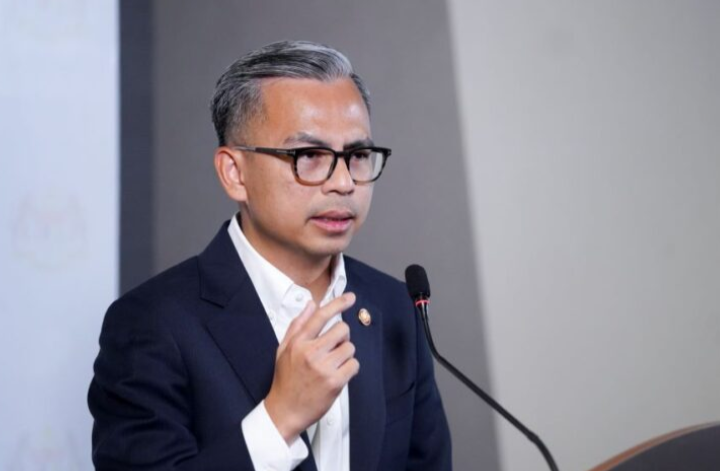 Titah Adendum: Kabinet tidak arah AGC mohon ‘gag order’ – Fahmi