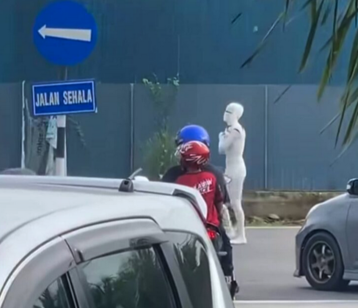 Lelaki ‘mumia’ jalan kaki alami gangguan mental