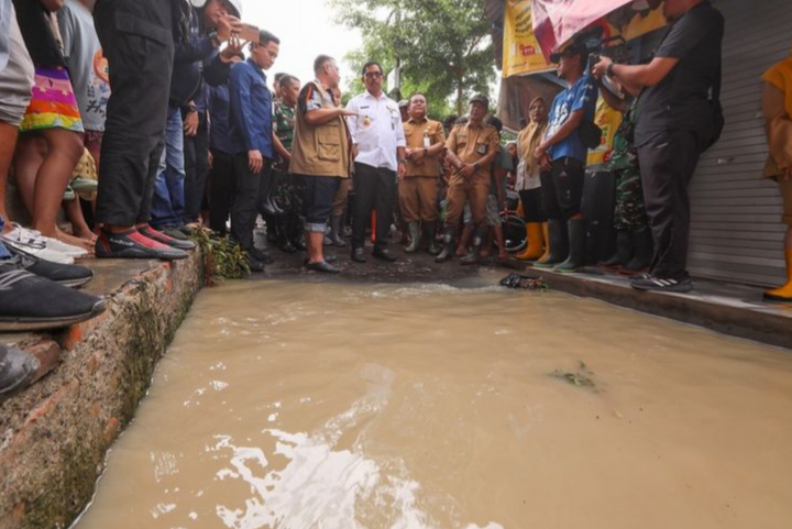 16 maut, 5 hilang bencana tanah runtuh di Indonesia