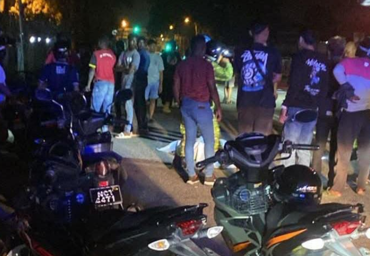 Wanita maut motosikal dirempuh dari belakang