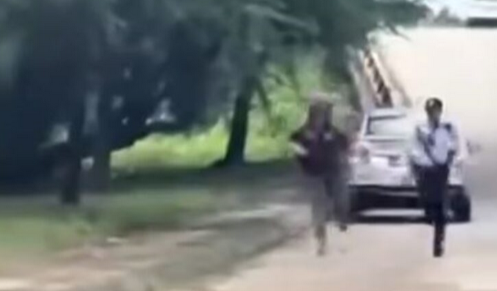 Polis kesan lelaki lari dari sekatan jalan raya