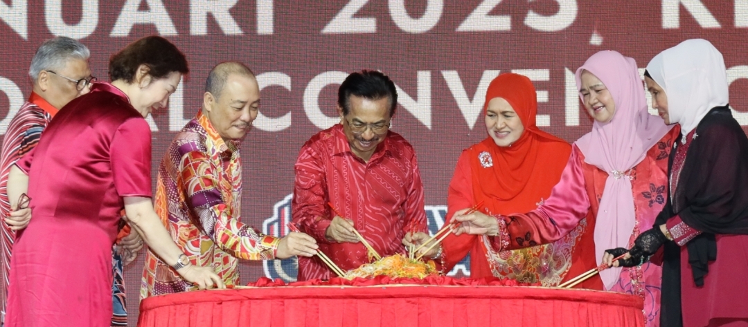 State Government celebrates CNY with the people