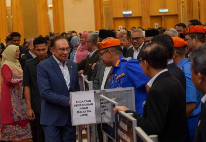 Batal serta-merta lesen bazar Ramadan jika dijual semula pihak lain – Anwar