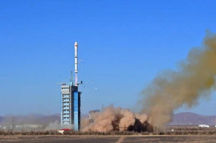 China lancar roket Long March 81 saingi SpaceX