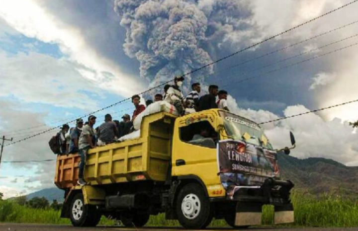 Indonesia tingkat amaran letusan Gunung Lewotobi Laki-Laki 
