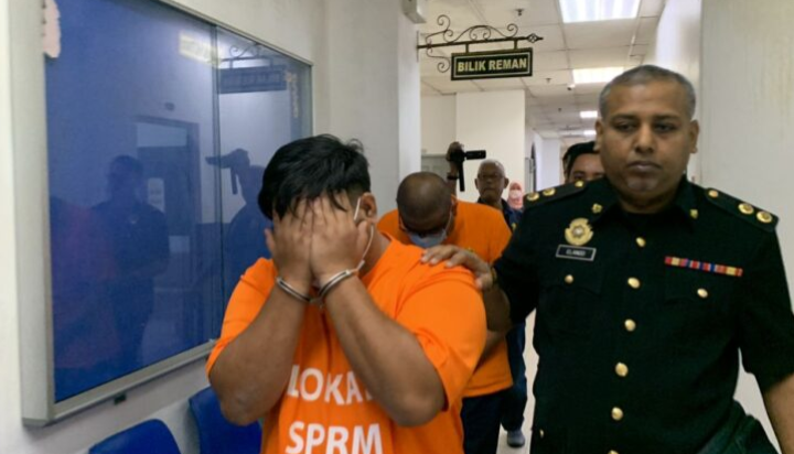 Pegawai penguat kuasa ditahan terima rasuah RM100,000