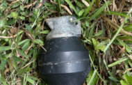 Pemotong rumput jumpa bom tangan