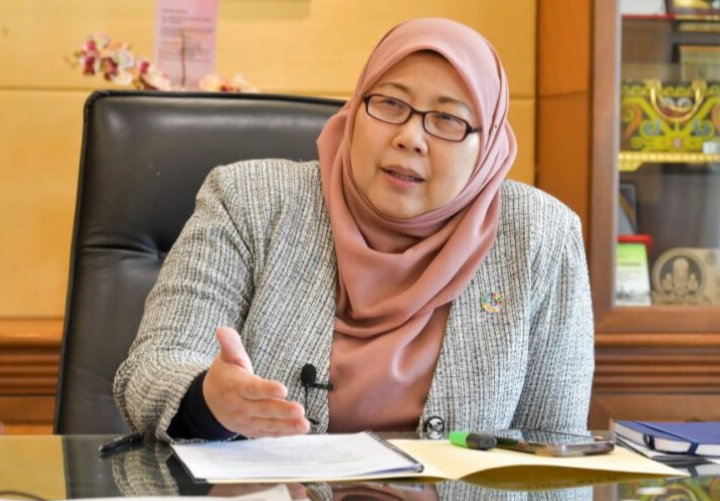 Seleweng minyak masak peket: 16 syarikat digantung, 30 ditarik kuota