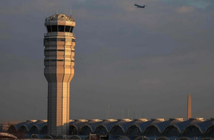 Trump pecat ratusan kakitangan kawalan trafik udara