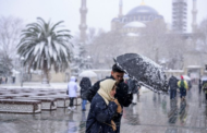 Ribut salji cetus gangguan perjalanan di Istanbul