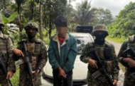 Lelaki rentas sempadan secara haram acu pisau pada anggota ATM