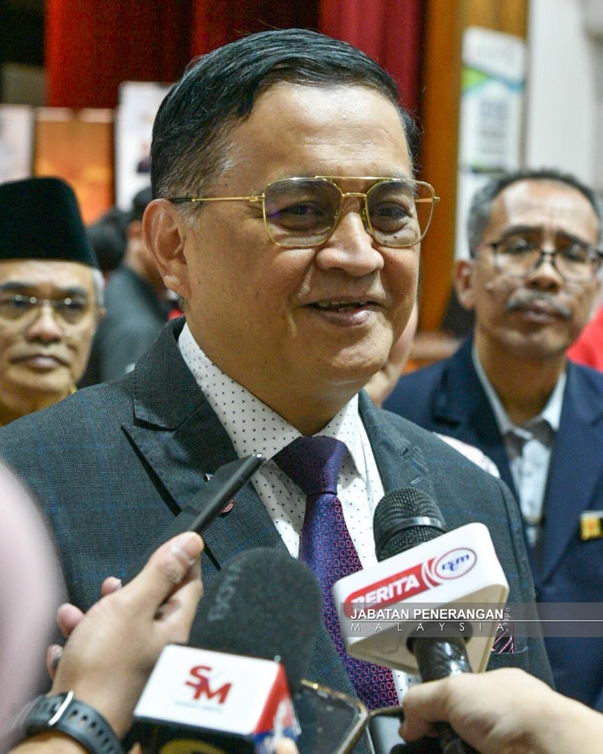 Kerajaan Negeri teruskan inisiatif SELASIH sokong Persatuan Penulis Sabah