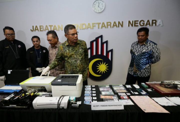 80 sijil lahir daftar guna dokumen pengesahan kelahiran palsu