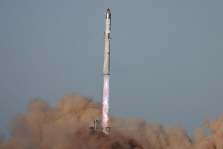 Misi pertama SpaceX ke Marikh dilancar tahun depan