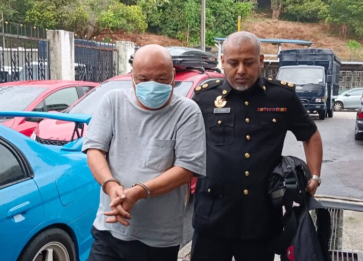 Warga emas didakwa minta RM20,000 bantu selesai kes polis