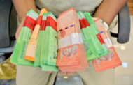 Kecewa caj RM10 tukar duit baharu RM100