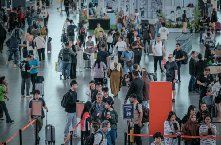 KLIA2 sesak, anak perantauan mula balik kampung sambut Aidilfitri