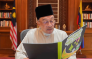 PM terima kad raya pelajar, mohon maaf tidak sempat balas semua