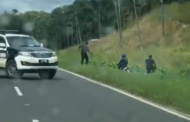 Video tular anggota JPJ pukul penunggang motosikal kejadian lama