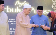 Chief Minister break fast in Putatan