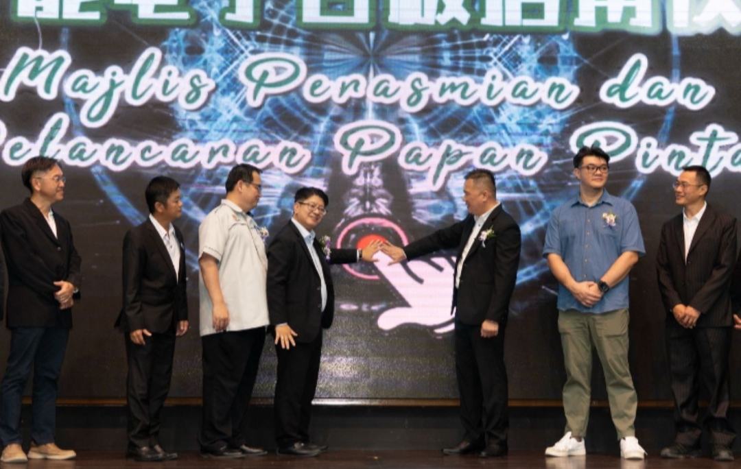 Classroom Smartboard SRJK Yue Min P'pang dilancar