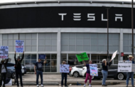 Tesla ‘terperangkap’ dalam perang perdagangan AS-China