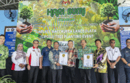 Hari Bumi Tuaran cipta rekod MBR penanaman pokok liposu terbanyak dalam satu acara