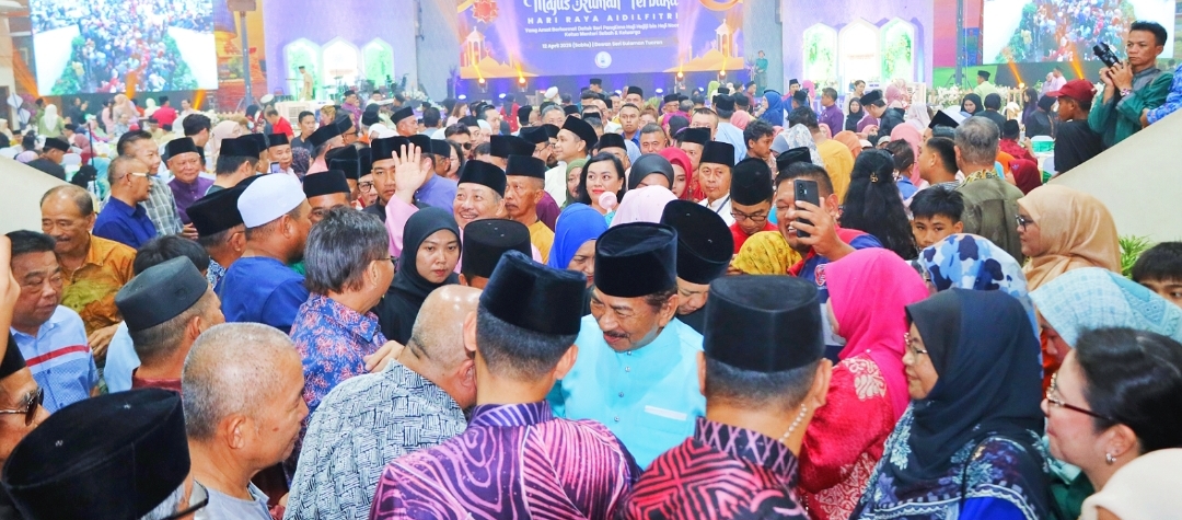 Lobi 10,000 tuminindapou Walai Poingukab Raya Boyoon Montiri