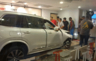 Wanita dalam restoran dirempuh SUV meninggal dunia