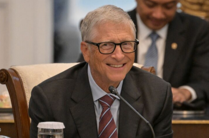 Bill Gates mahu serah semua harta menjelang 2045