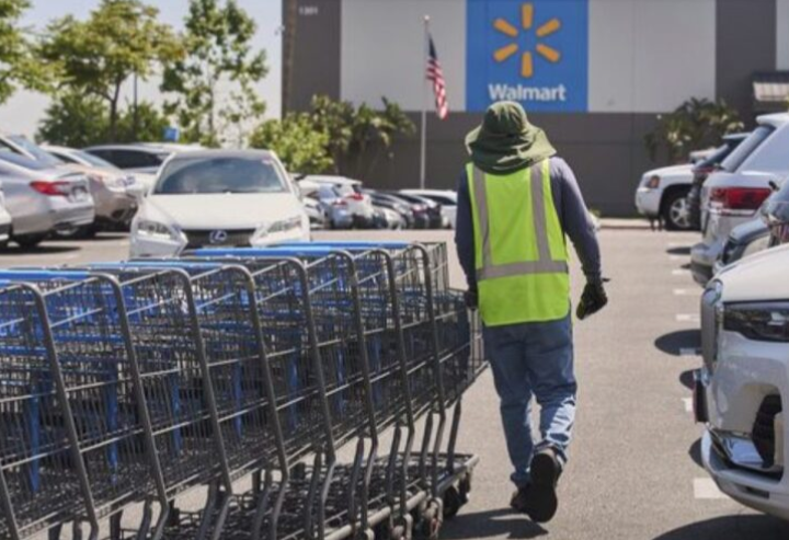 Trump minta Walmart ‘tanggung’ kesan tarif