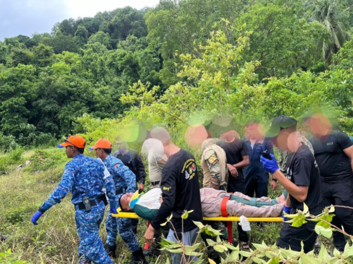 Trak TLDM hilang kawalan, terbabas