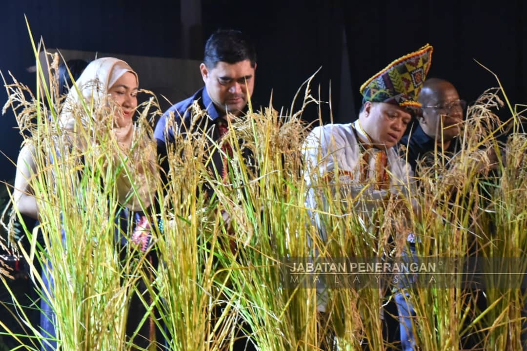 Kaamatan landasan untuk bersatu - Shahelmey