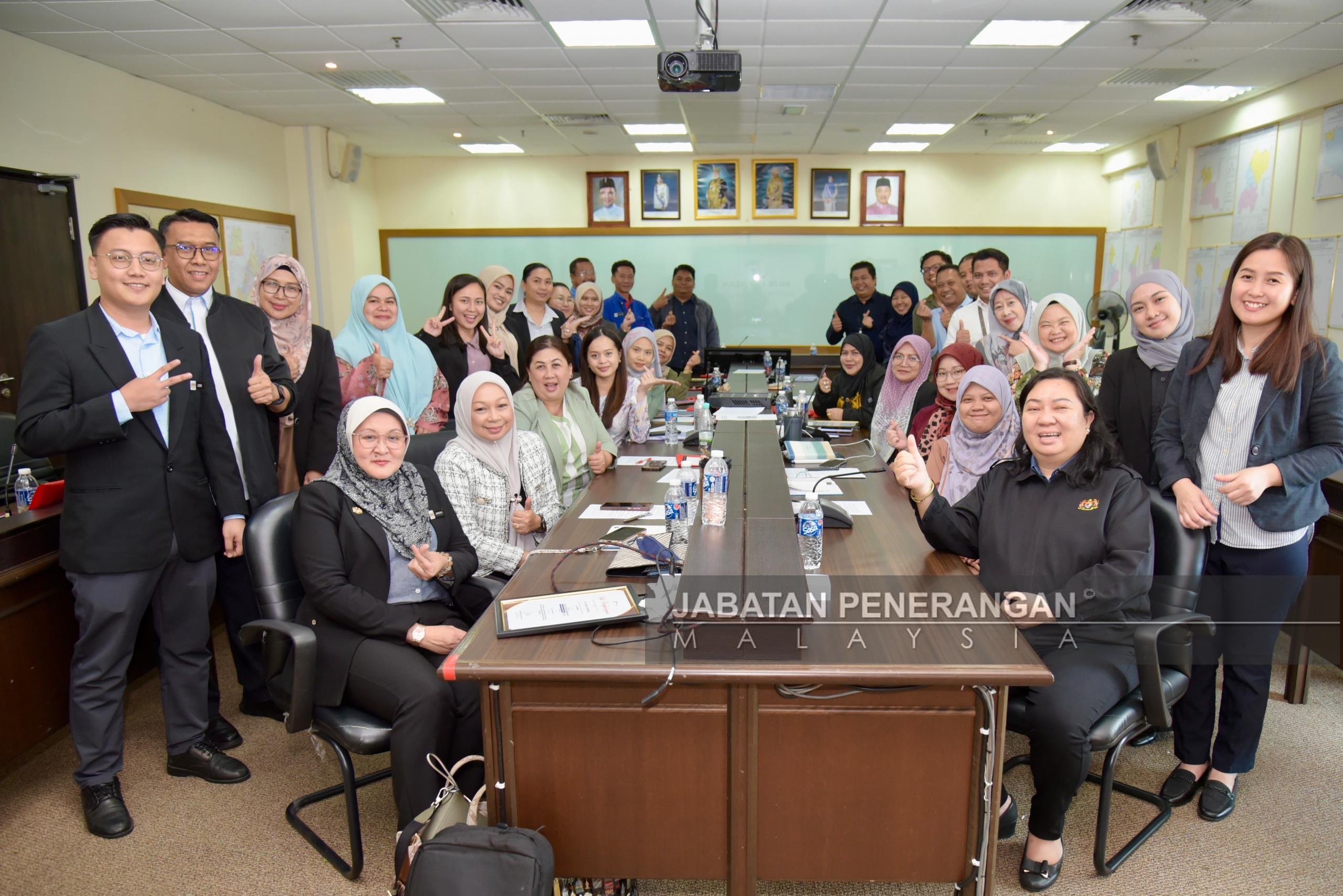 Etika, tanggungjawab dalam penyampaian maklumat – Jainisah