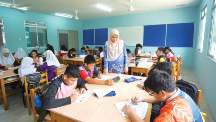 121 sekolah padat di tujuh negeri terima bilik darjah tambahan