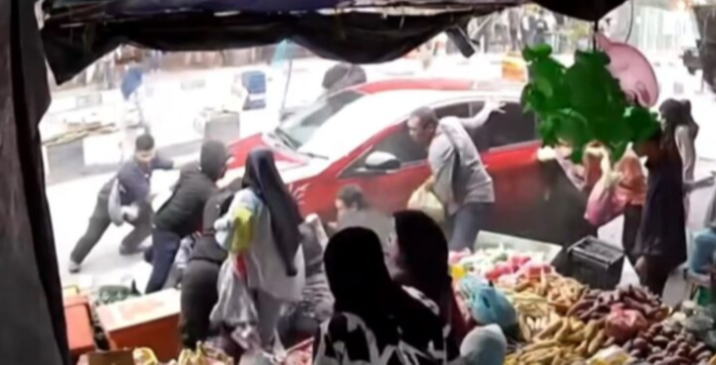 Diserang sawan ketika memandu punca lelaki rempuh pelancong