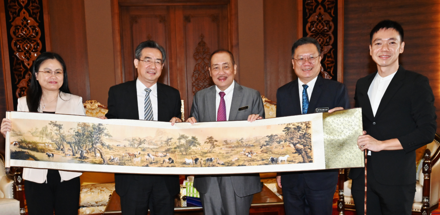 接見新中駐庇總領事朱興龍 首長盼深化雙邊合作