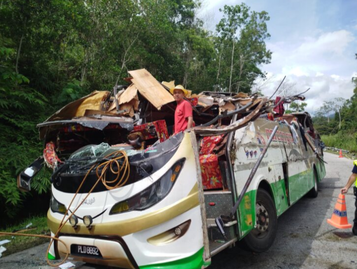 Pelajar UPSI mahu saman syarikat, pemandu bas