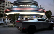 Elon Musk kembang perniagaan jadi pengusaha restoran