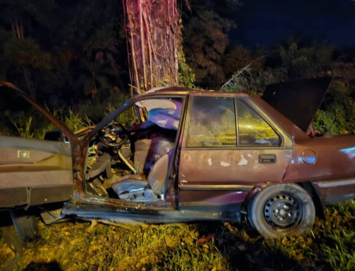2 remaja maut kereta langgar pokok