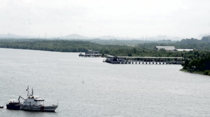 Helikopter PDRM terhempas, lima kru selamat