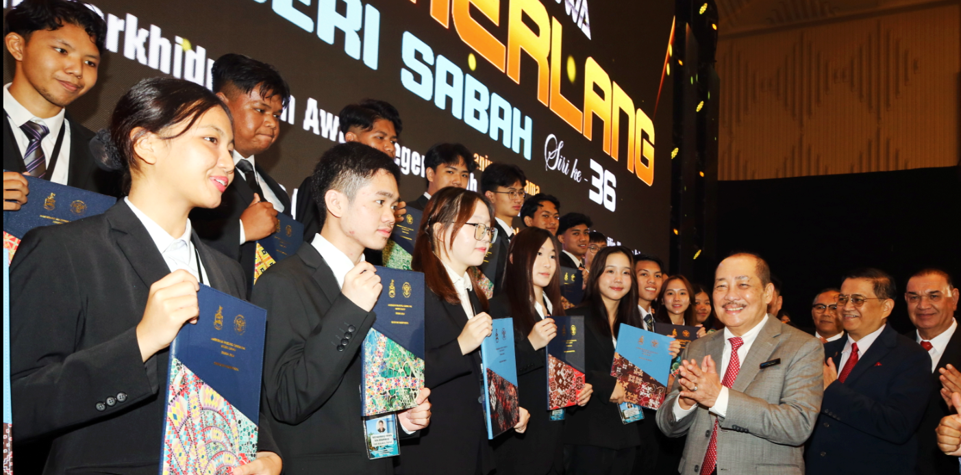 Scholarship for foundation, matriculation and A-level students too - CM
