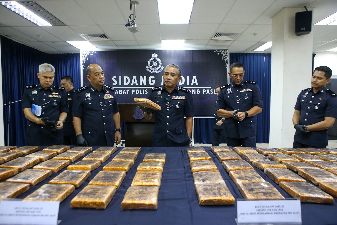 Wanita beli stok ganja Thailand, dicekup bersama adik, adik ipar