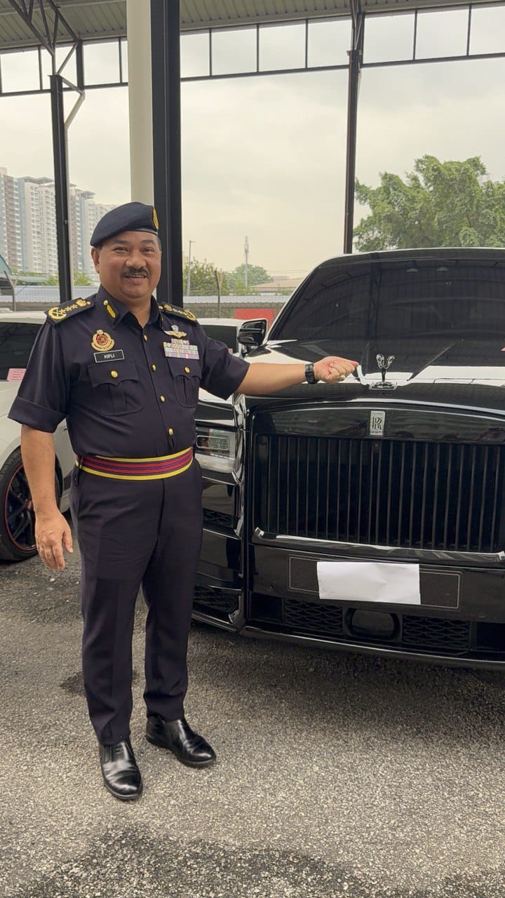 Ferrari, Lamborghini milik selebriti antara dikesan tiada cukai jalan